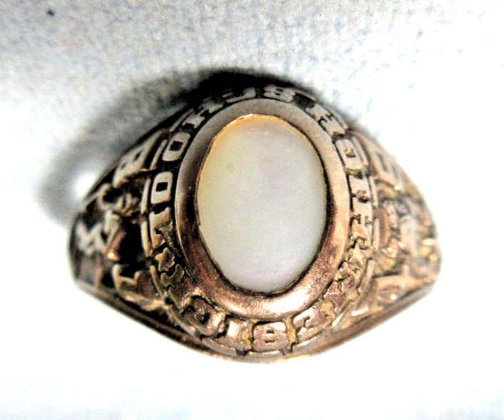 1981 MESICK MI High School CLASS RING ~ Size 7.5