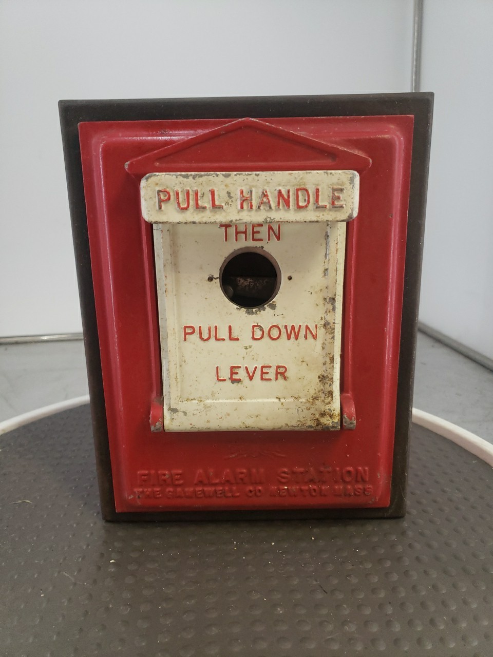 Vintage Gamewell Fire Station Alarm Call Box Fireman Firefighter Man Cave NO KEY