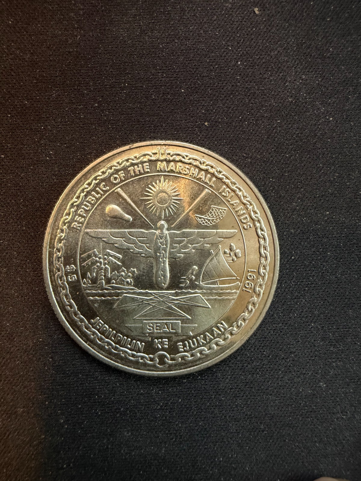 GEM UNCIRCULATED VINTAGE 1991 SPACE SHUTTLE COLUMBIA $5. MARSHALL ISLANDS COIN 
