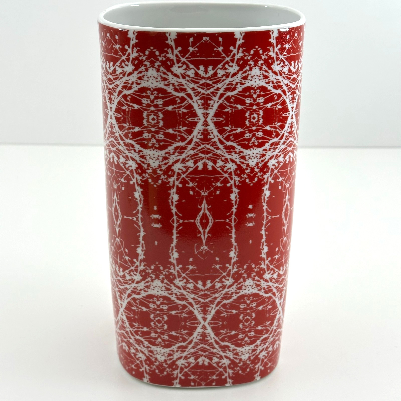 Eschenbach Porzellen Red and White Porcelain Vase Bavaria Germany Mid-Century Eschenbach Porzellen Red and White Porcelain Vase Bavaria Germany Mid-Century