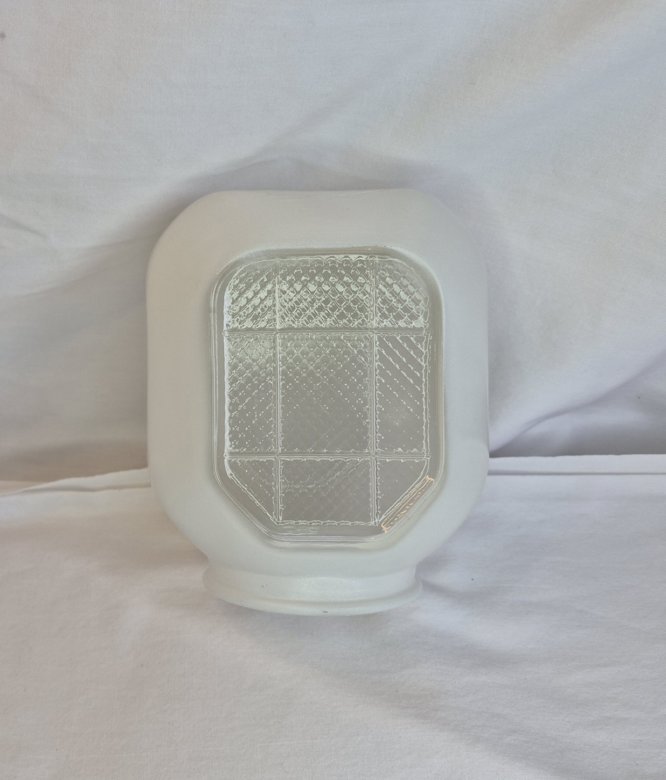 Vintage 1930s White & Clear Glass Light Wall Lamp Fixture Shade Globe Art Deco Vintage 1930s White & Clear Glass Light Wall Lamp Fixture Shade Globe Art Deco