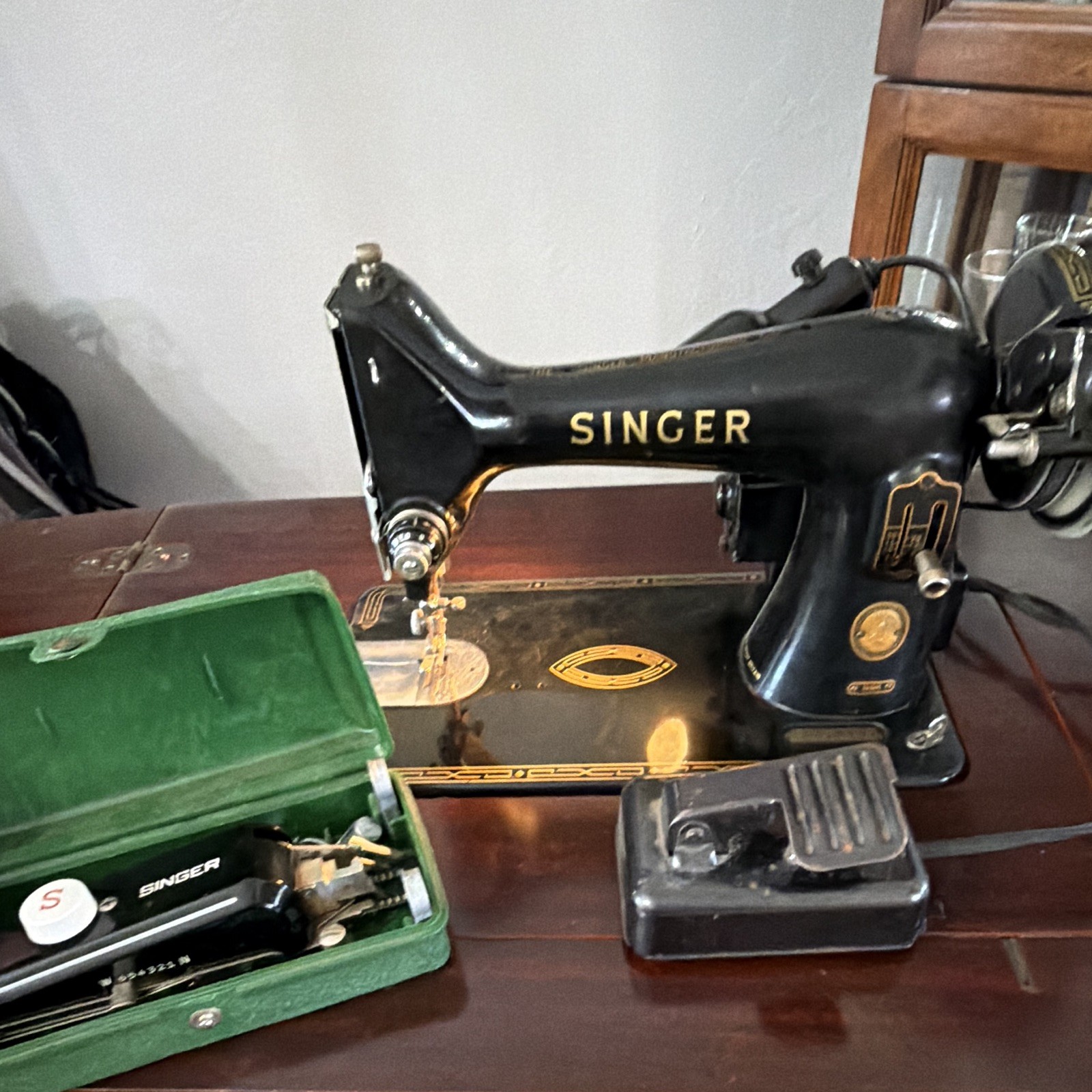 Vintage 1957 Singer 99K Sewing Machine Head - Working Bug-Eye Lamp - EM528194