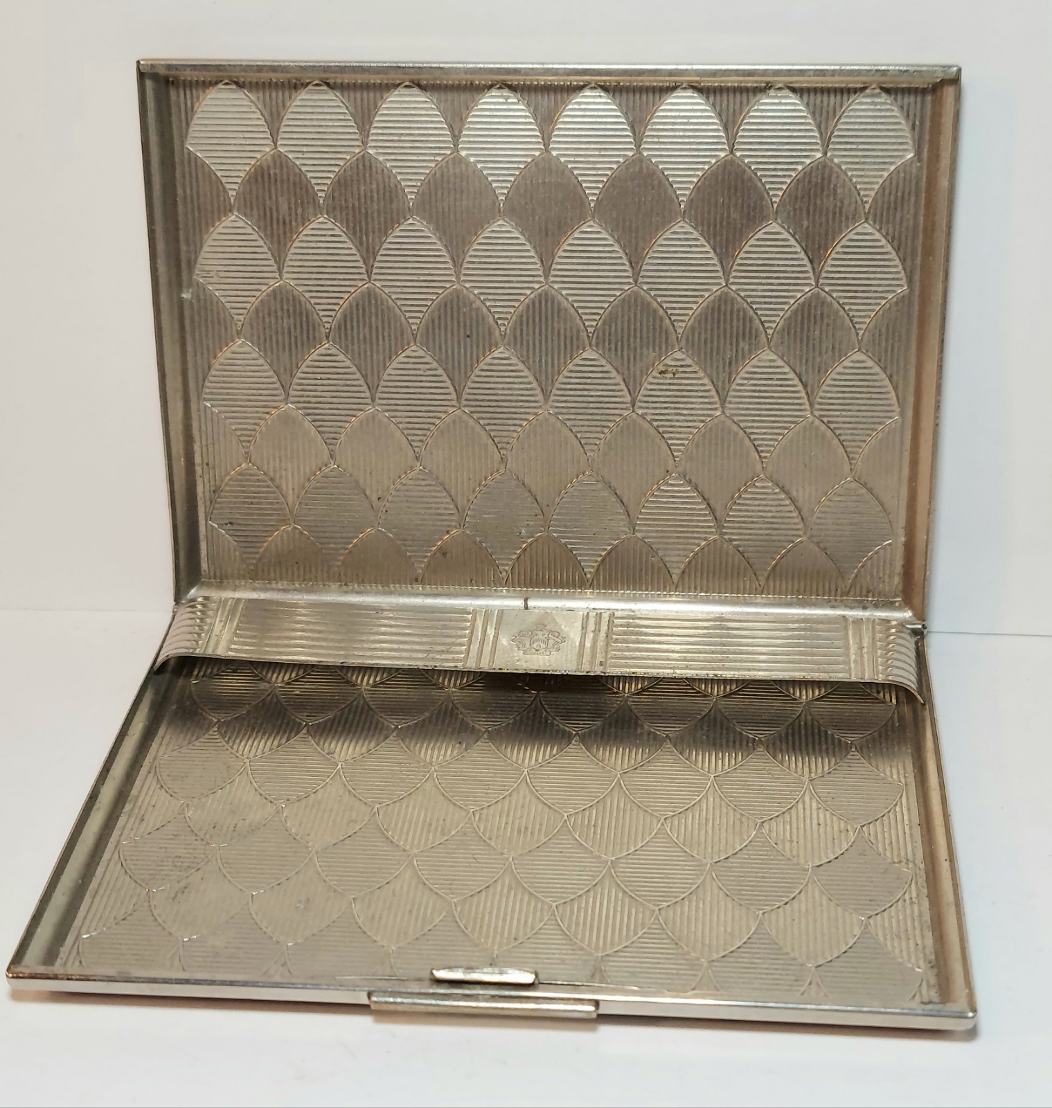Vintage Evans 1950's Cigarette Case Mid Century Silvertone Fish Scale Design