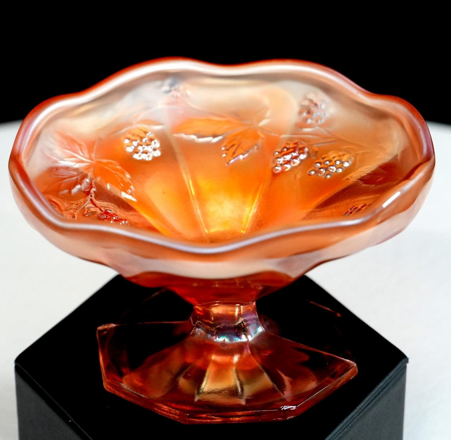 Fenton Iridescent Marigold Carnival Glass Blackberry Spray 2 1/2\
