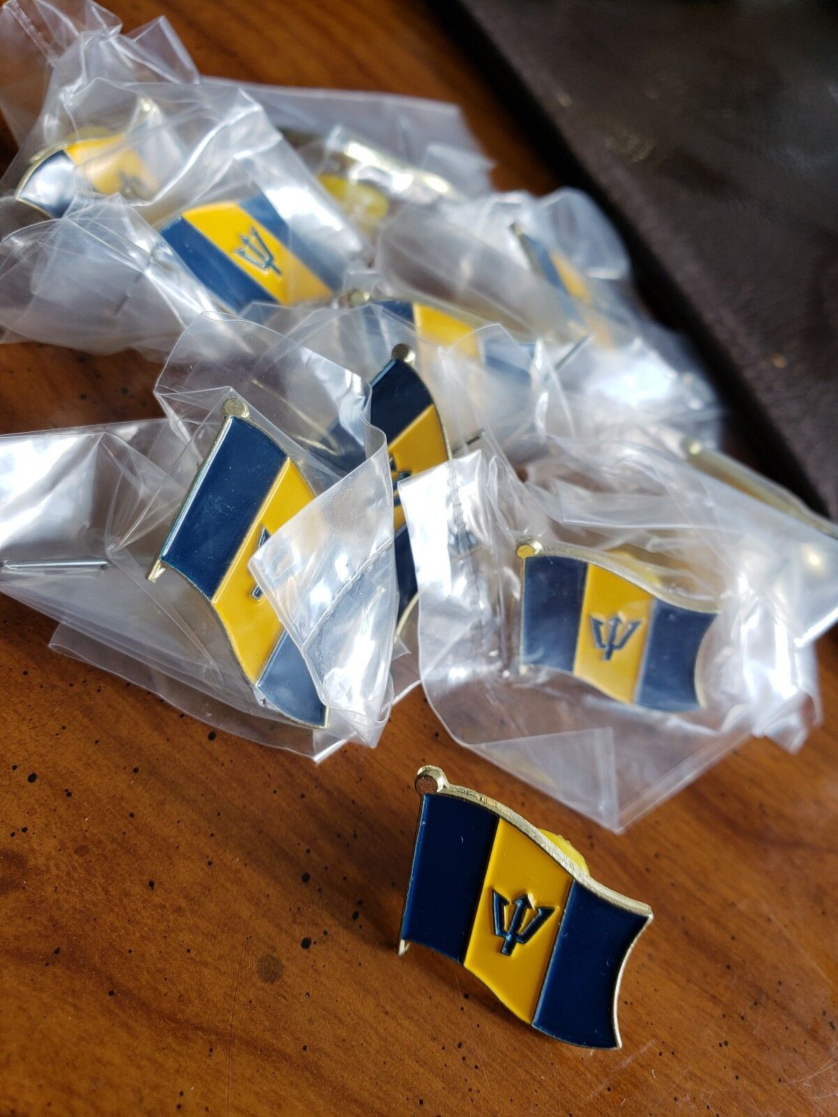 10 Barbados NATIONAL COUNTRY WORLD FLAG LAPEL PINs NOS Collectible Hat Work 