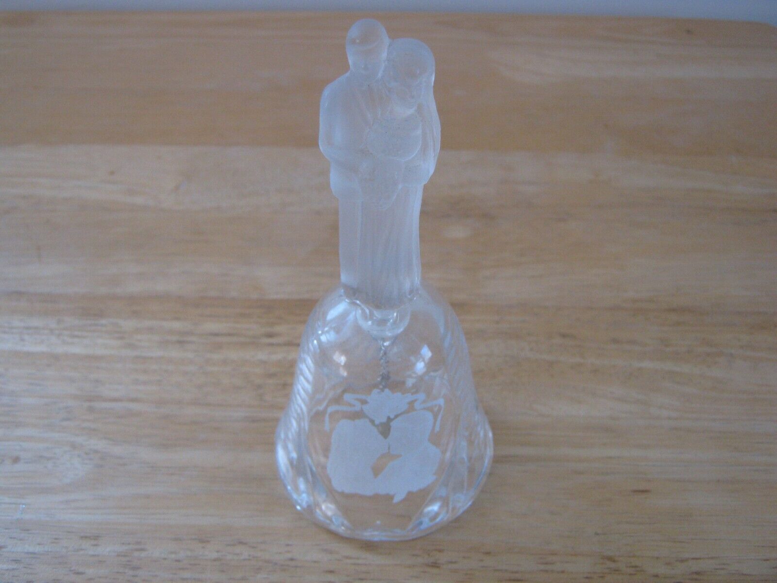 Bride & Groom Wedding Bell Cut & Frosted Glass