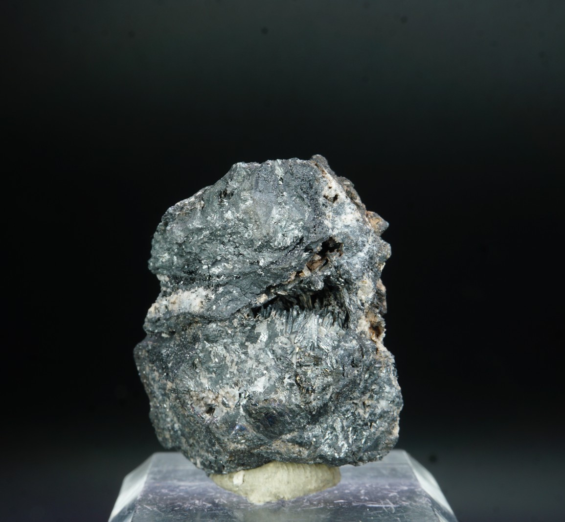 Manganite {TL} / Ilfeld, Germany / Rare Mineral Crystal Specimen