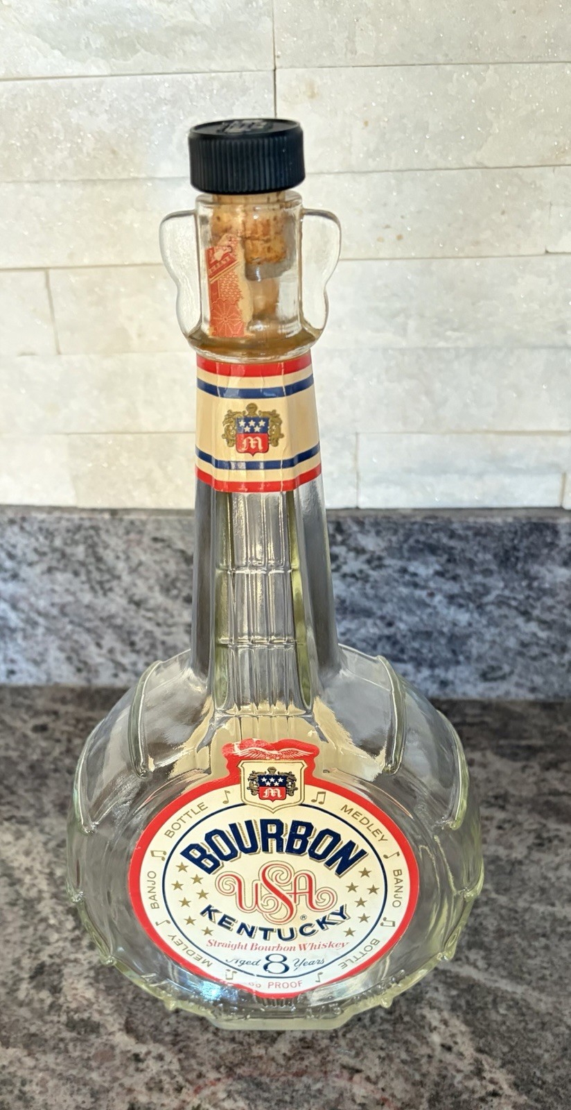 Vintage Medley Distilling Co Bourbon USA Bottle With Original Labels owensboro
