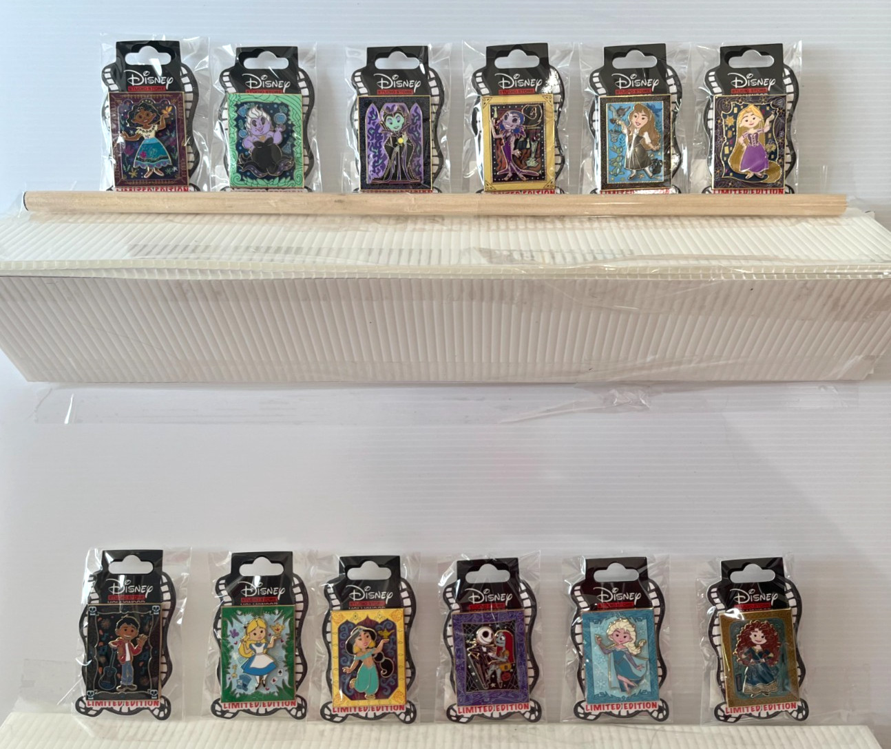 D23 Expo 2026 DSSH Tapestry Series - Complete Set of 12 Pins LE 400 D23 Expo 2026 DSSH Tapestry Series - Complete Set of 12 Pins LE 400