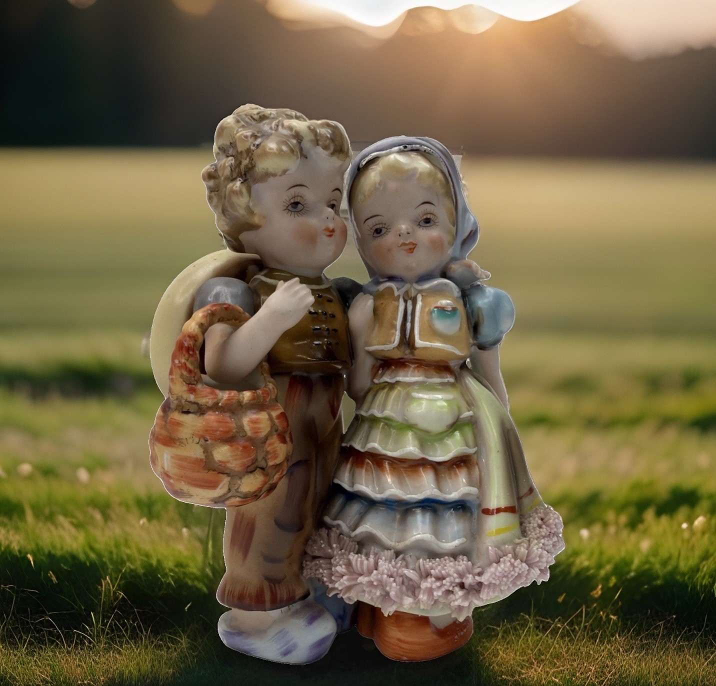 Vintage Italian Capodimonte Porcelain Figurine Boy Girl Spaghetti Lace Crown N