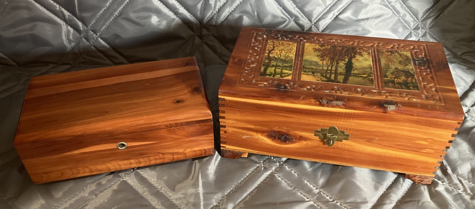 2 WOOD JEWELRY/ TRINKET HINGED MEMORY BOXES, 1 CEDAR & 1 WITH MIRROR