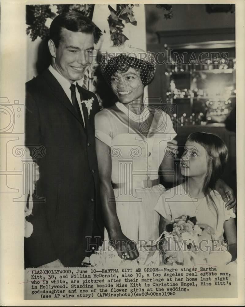 1960 Press Photo Singer Eartha Kitt weds William McDonald at her Hollywood home