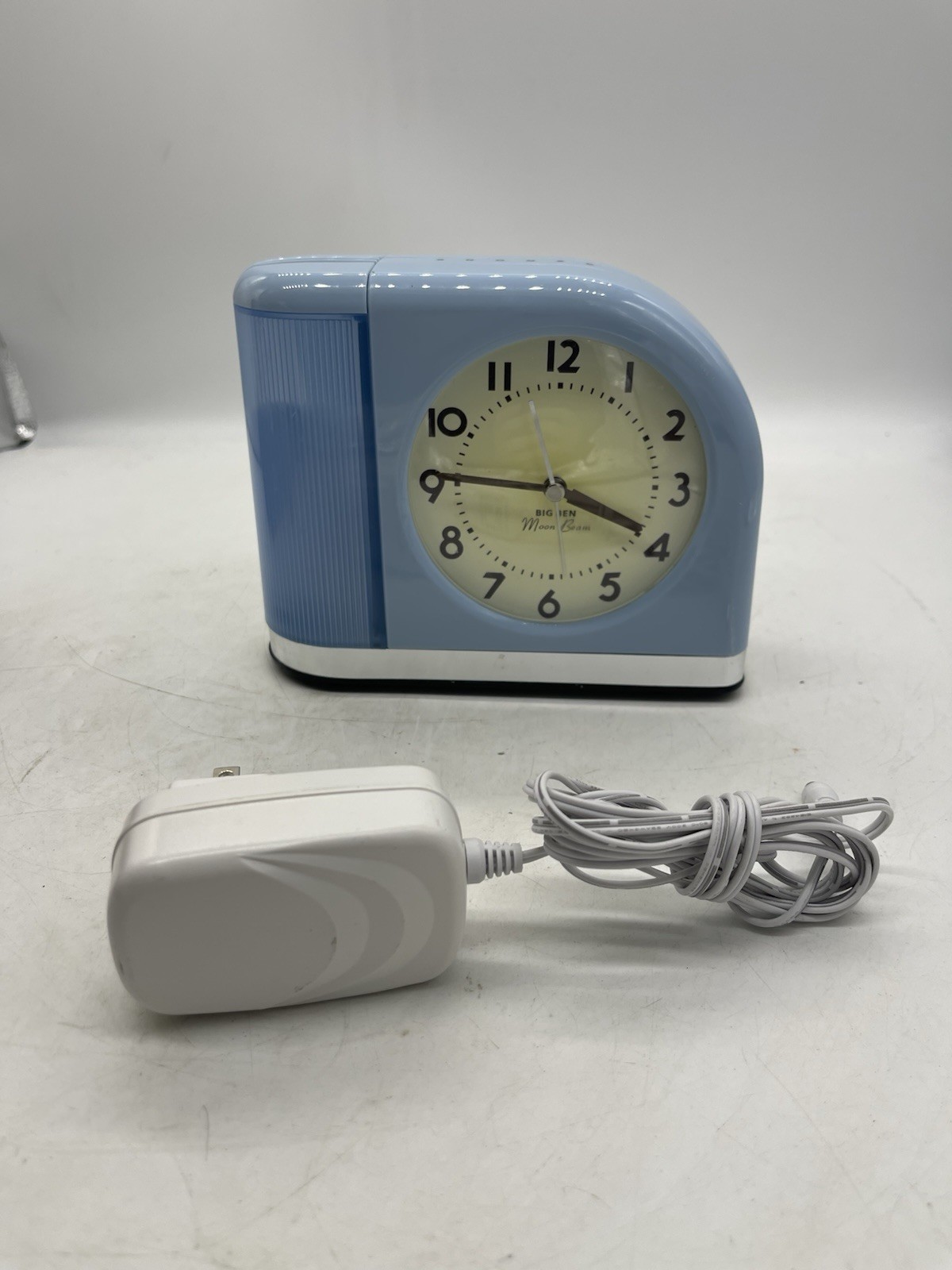 Westclox Big Ben Moonbeam Analog Alarm Clock w/Power Cord Lt. Blue Model #43000X