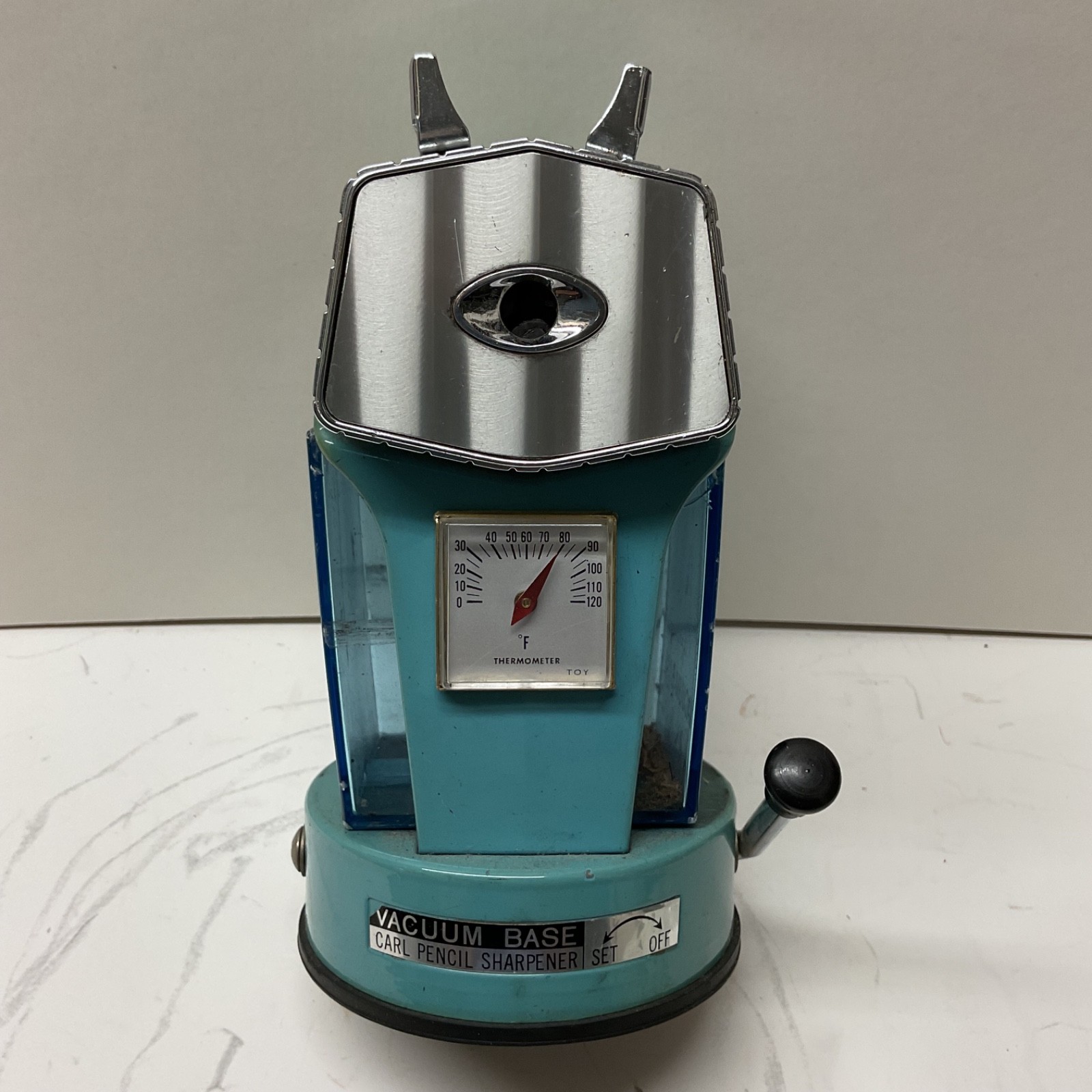 Vintage CARL HV-8  Vacuum Base Pencil Sharpener