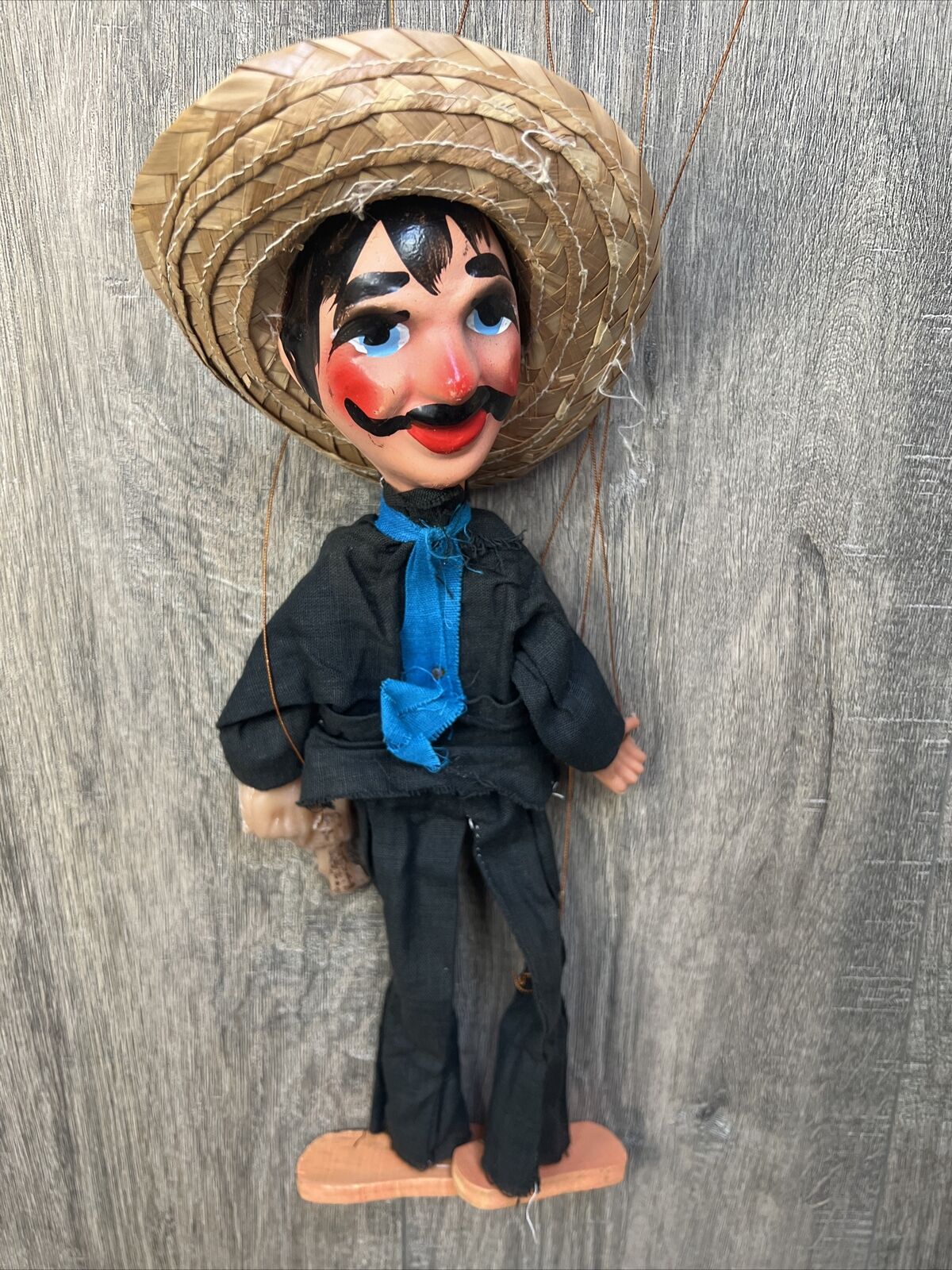 VINTAGE MEXICAN BANDITO BANDIT OUTLAW WOODEN MARIONETTE PUPPET DOLL 13\