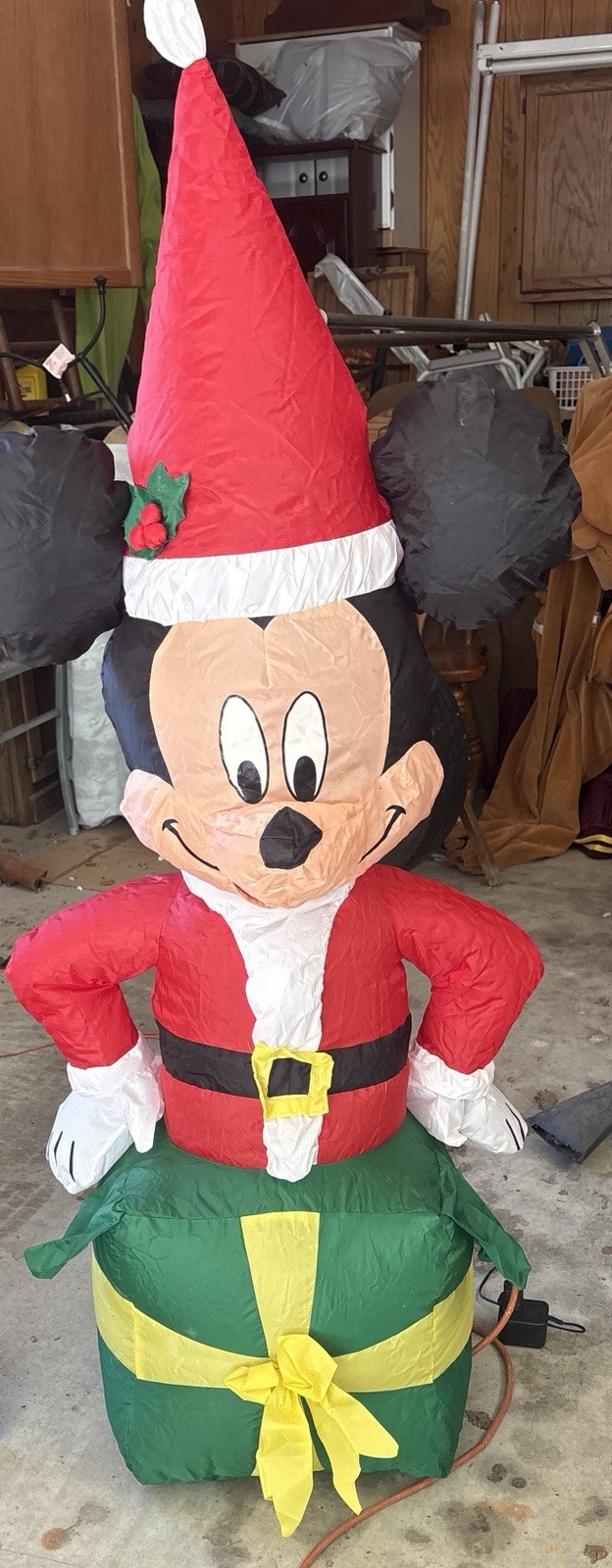 Disney Gemmy Mickey Mouse On Green Present Air-Blown Inflatable Disney Gemmy Mickey Mouse On Green Present Air-Blown Inflatable