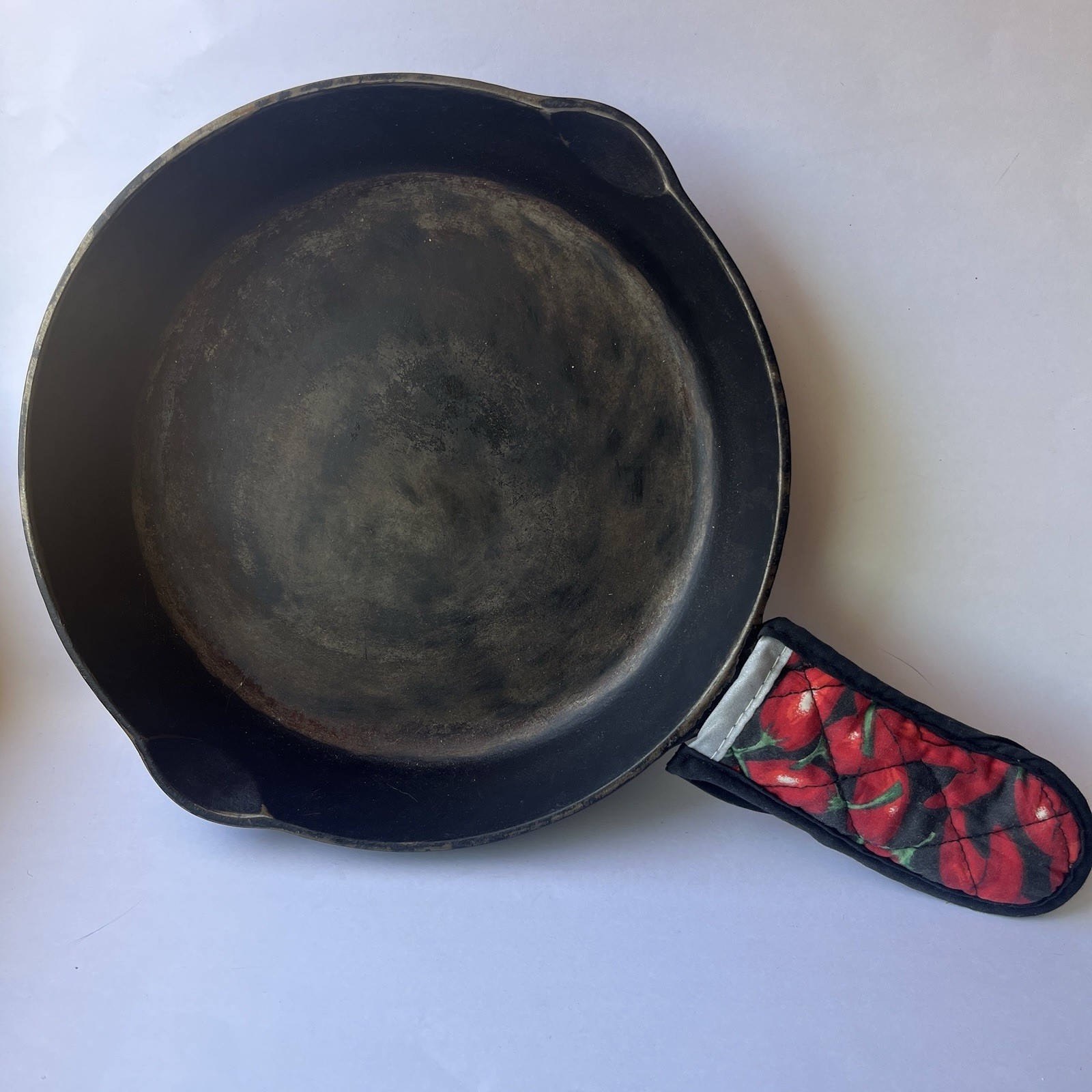Vintage Griswold Cast Iron Skillet Frying Pan 2 Spout 11 1/4 Inch No 9 Vintage Griswold Cast Iron Skillet Frying Pan 2 Spout 11 1/4 Inch No 9
