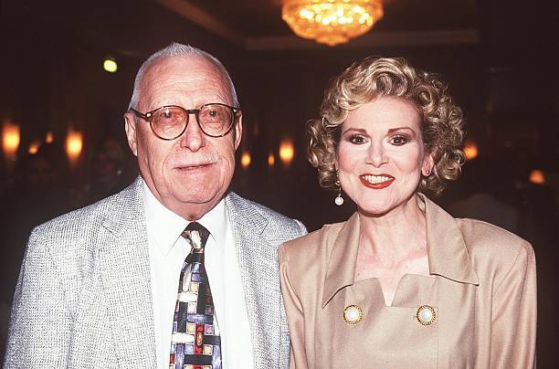Peggy March with husband Arnie Harries exhibits her own painti- 1997 Old Photo Peggy March with husband Arnie Harries exhibits her own painti- 1997 Old Photo
