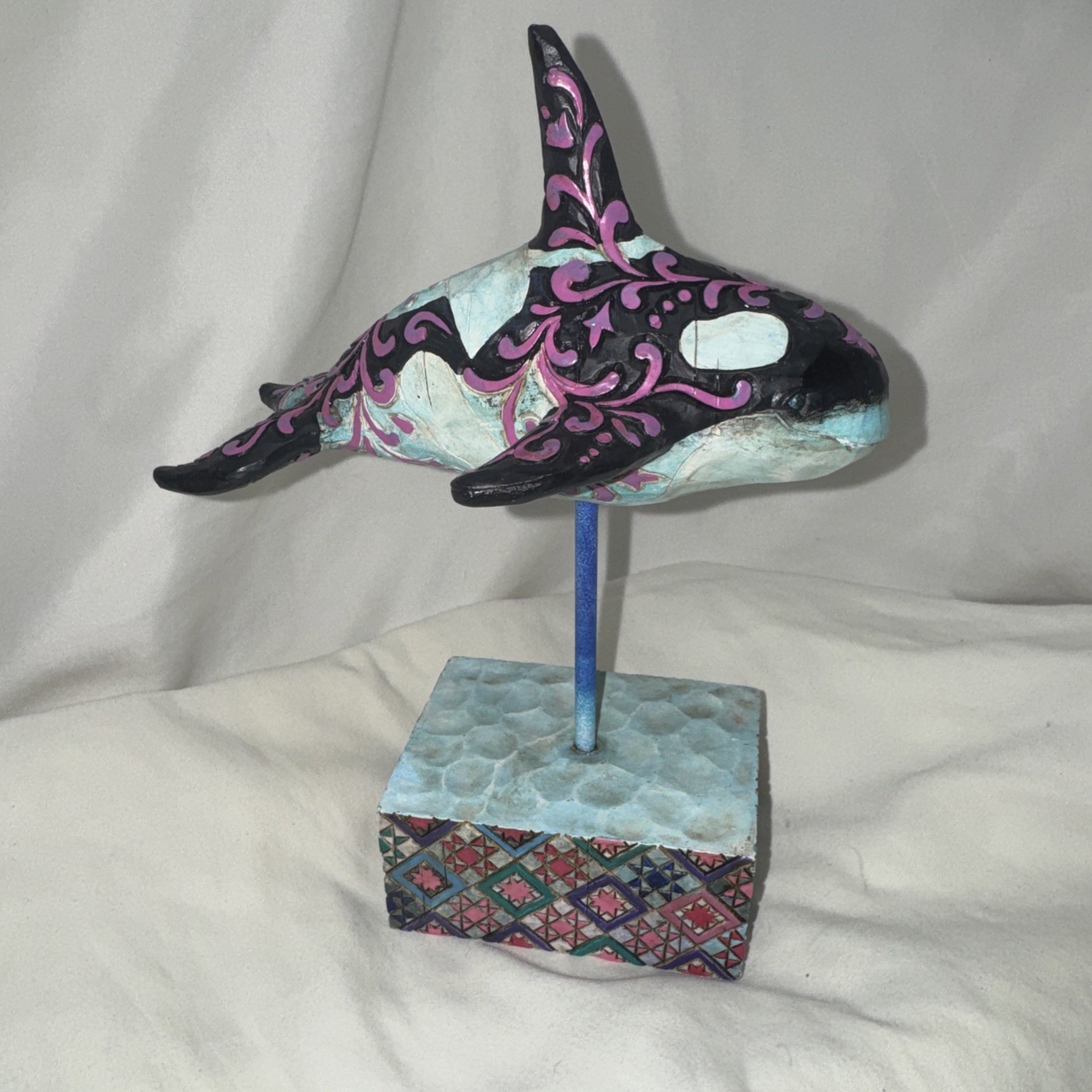 Jim Shore Signed 2005 MAJESTIC FLIGHT Whale On Pedestal # 4004743 2005