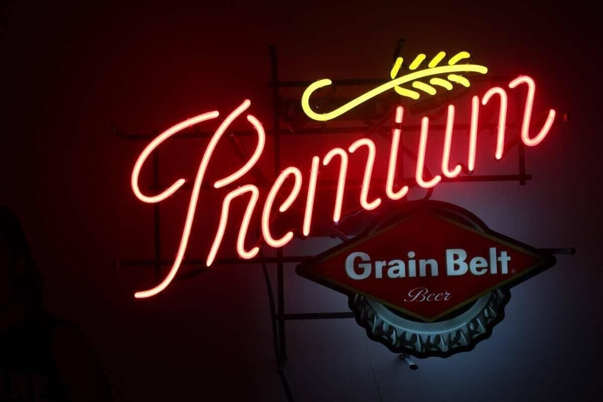 Grain Belts Premium Bar 24\