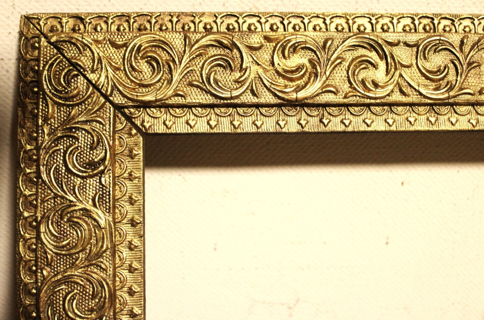 ANTIQUE FITS 8 X 10\