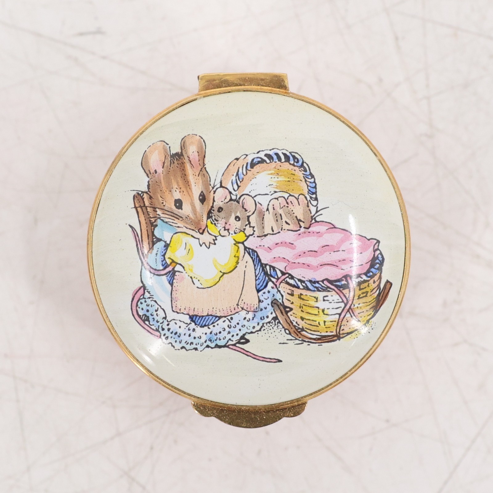 Vintage Crummles England Beatrix Potter Hunca Munca Mother Mouse Enamel Box