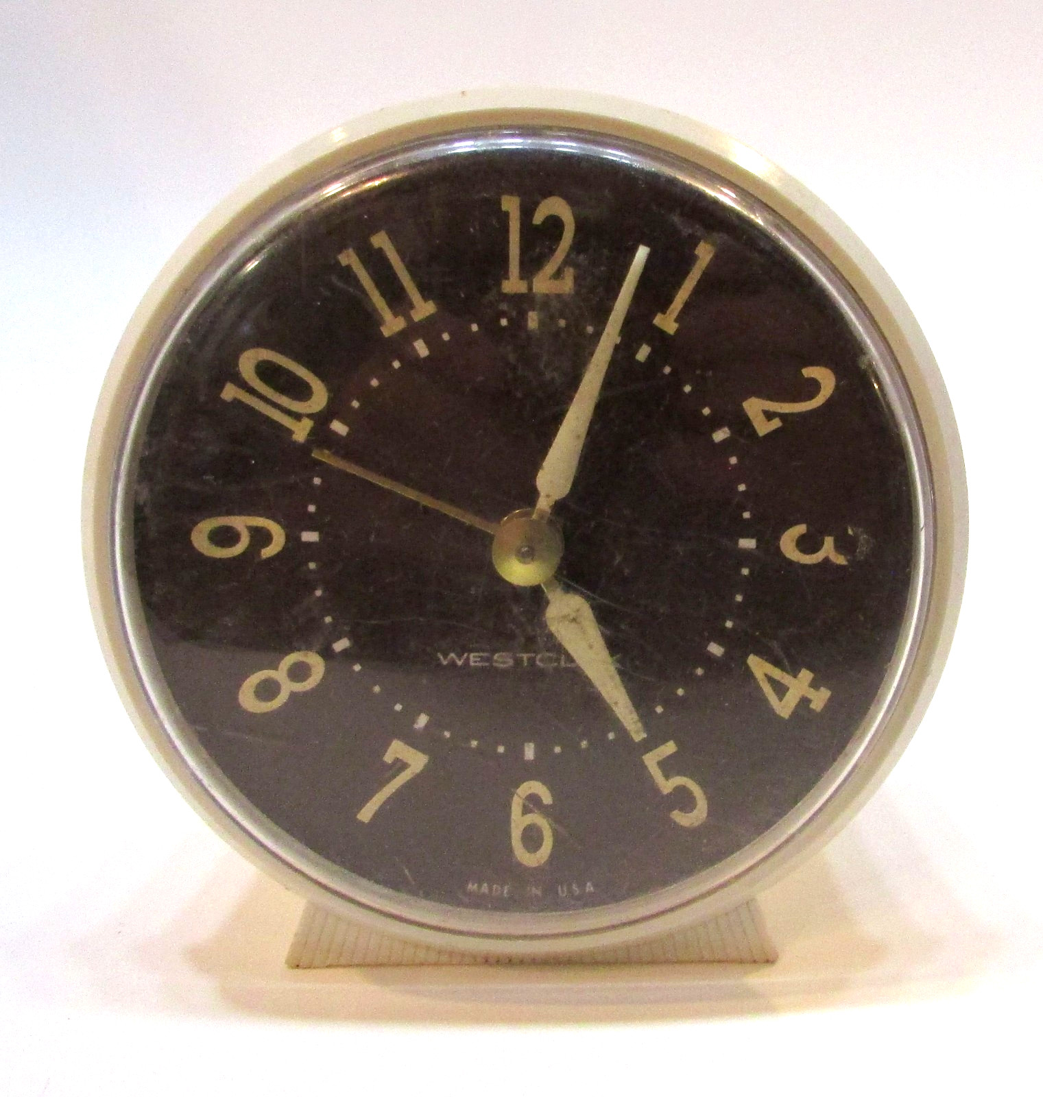Vintage Working 1960\'s Westclox Wind-Up Alarm Clock USA Ivory Cream Plastic