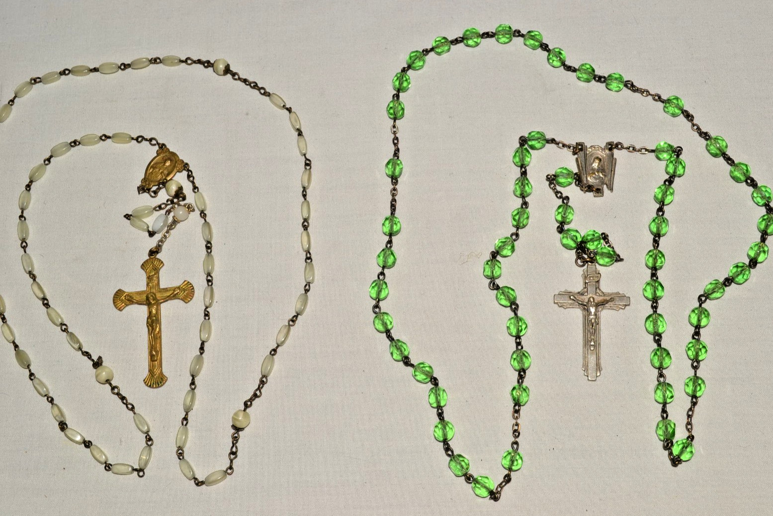 Antique 1920s Green Glass Rosary Ornate Art Deco Crucifix Uranium Vaseline Glass