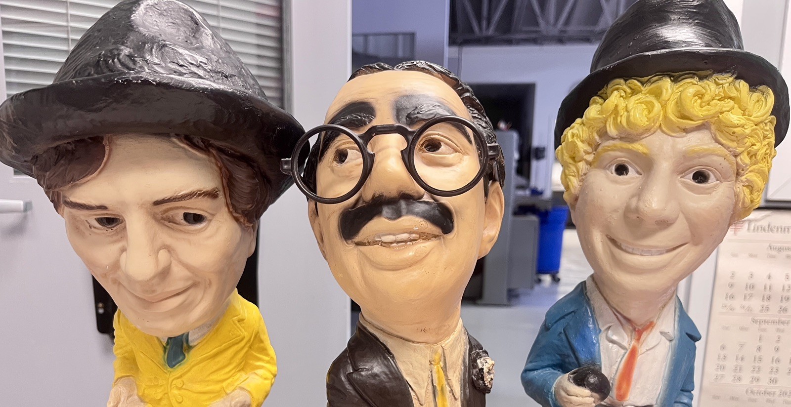 1973 ORIGINAL VINTAGE ESCO CHALKWARE STATUE MARX BROTHERS CHICO HARPO GROUCHO 1973 ORIGINAL VINTAGE ESCO CHALKWARE STATUE MARX BROTHERS CHICO HARPO GROUCHO