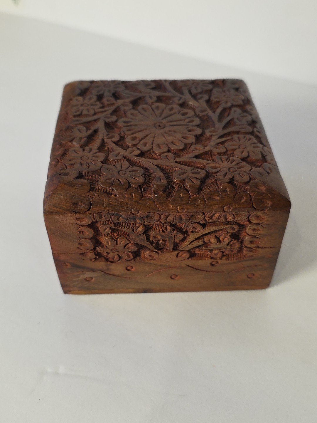 Wood Carved Trinket Box Lined Ornate Made In India Collectible Gift Jewelry