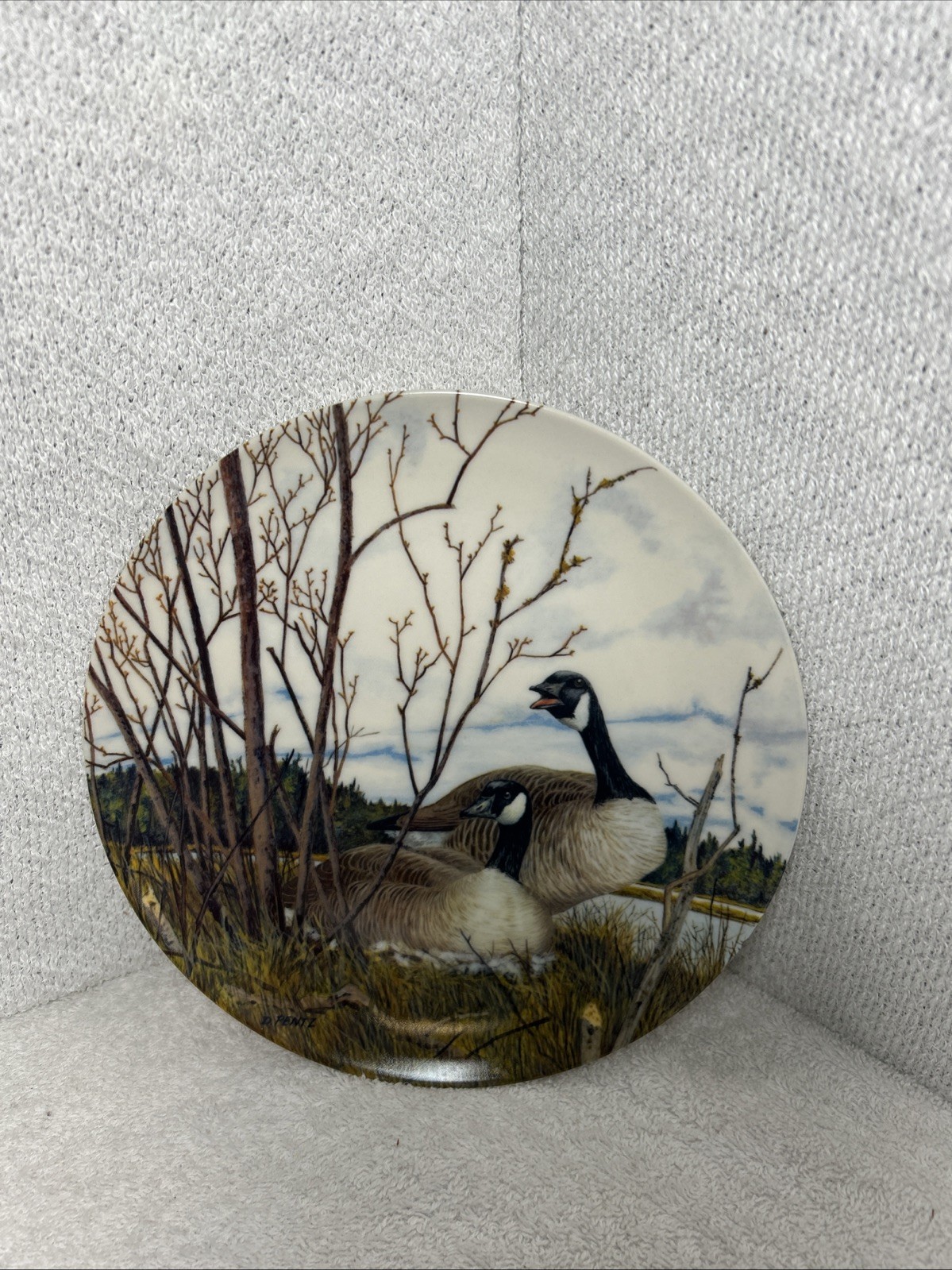 Wings Upon The Wild Nesting 1986 Collector Plate Canadian Geese Man Cave Father