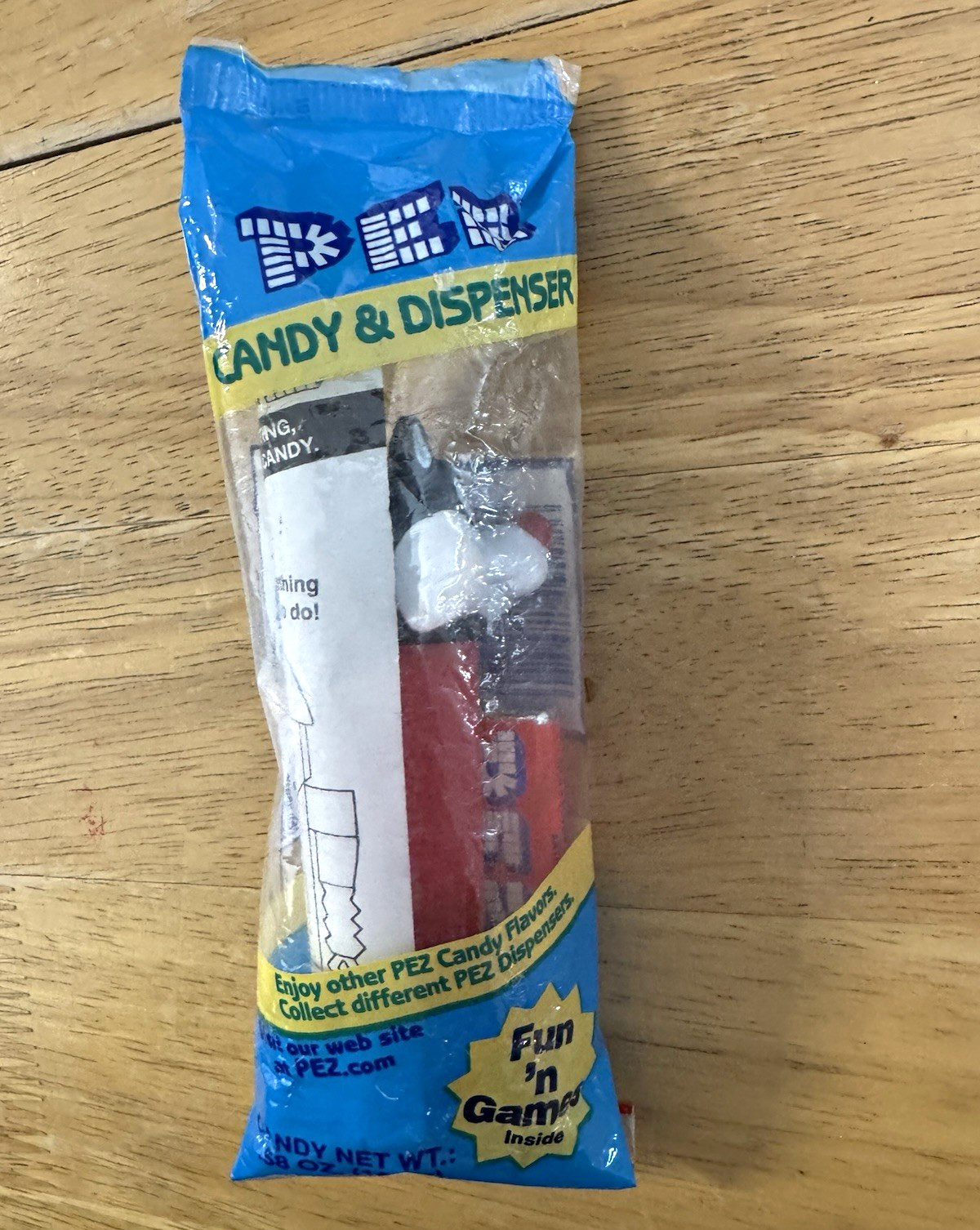 Vintage 1995 PEZ Sylvester Cat Looney Tunes Red Stem Sealed Bag w/ Candy
