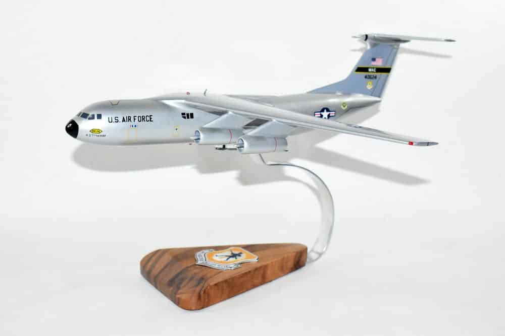 Lockheed Martin® C-141A Starlifter, 437th Military Airlift Wing (0624 1969),18\