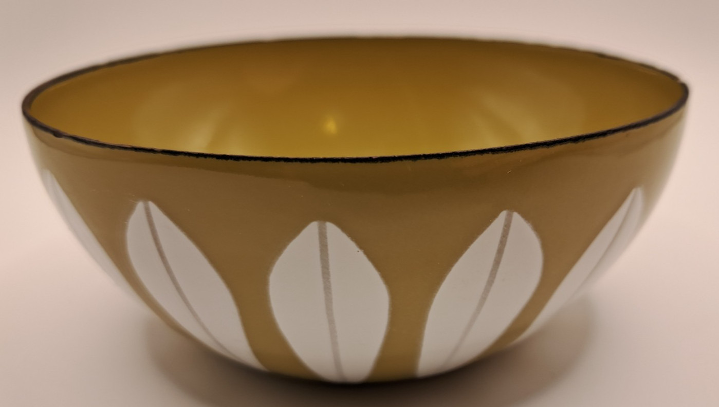 Cathrineholm Lotus Enamel Bowl Olive Green White 4\