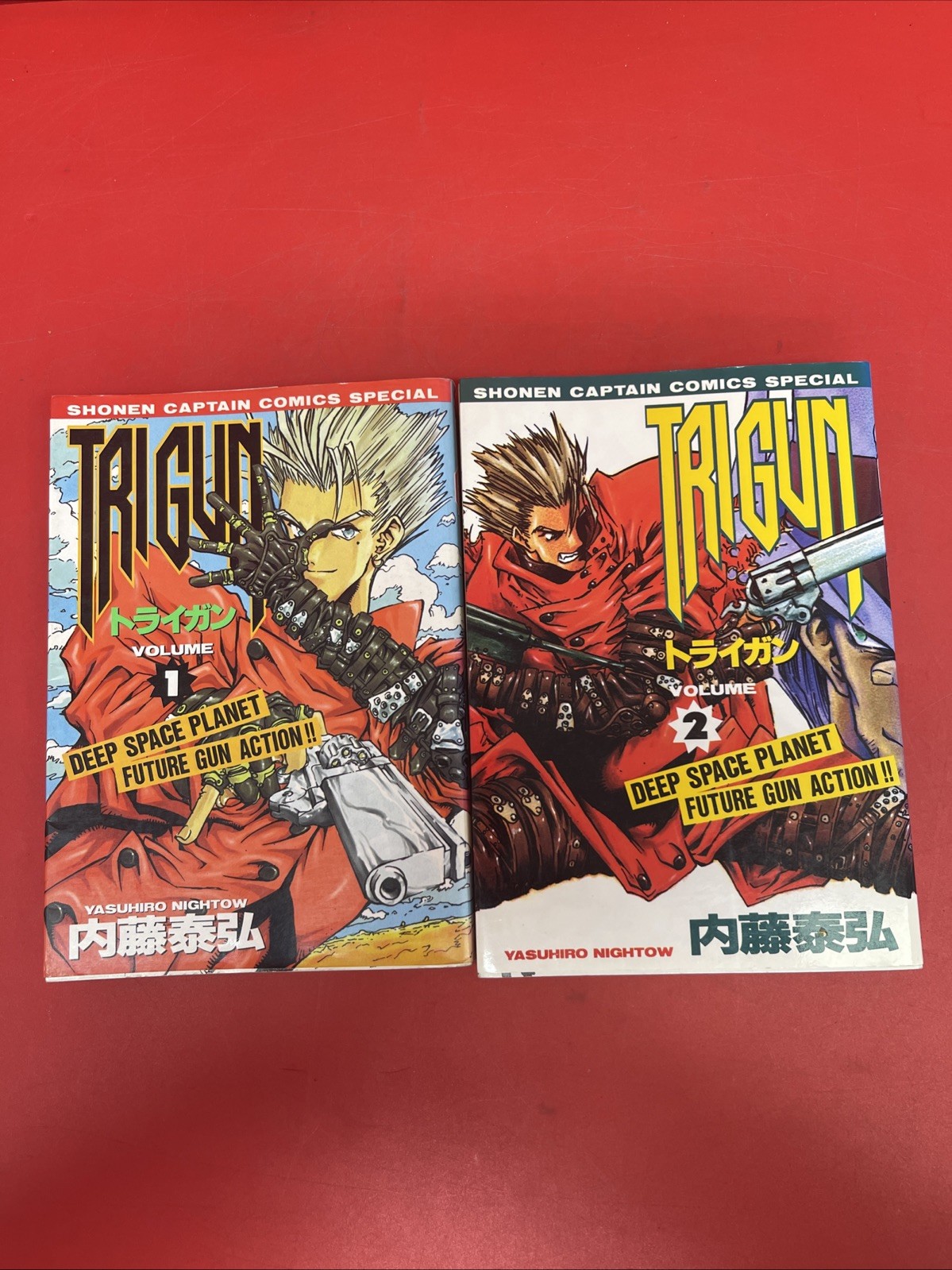 Trigun Vol 1 2 Japanese Manga Yasuhiro Nightow Tokuma Shoten 1998 Original.  •17