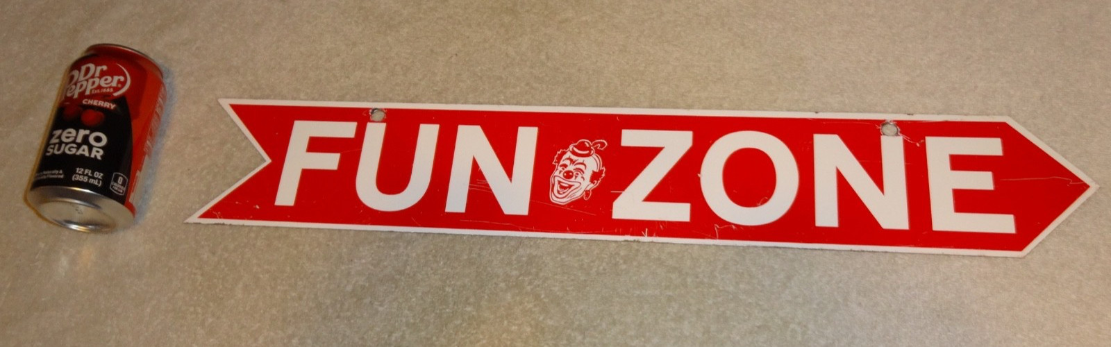 VINTAGE RARE FUN ZONE +CLOWN 🤡 24