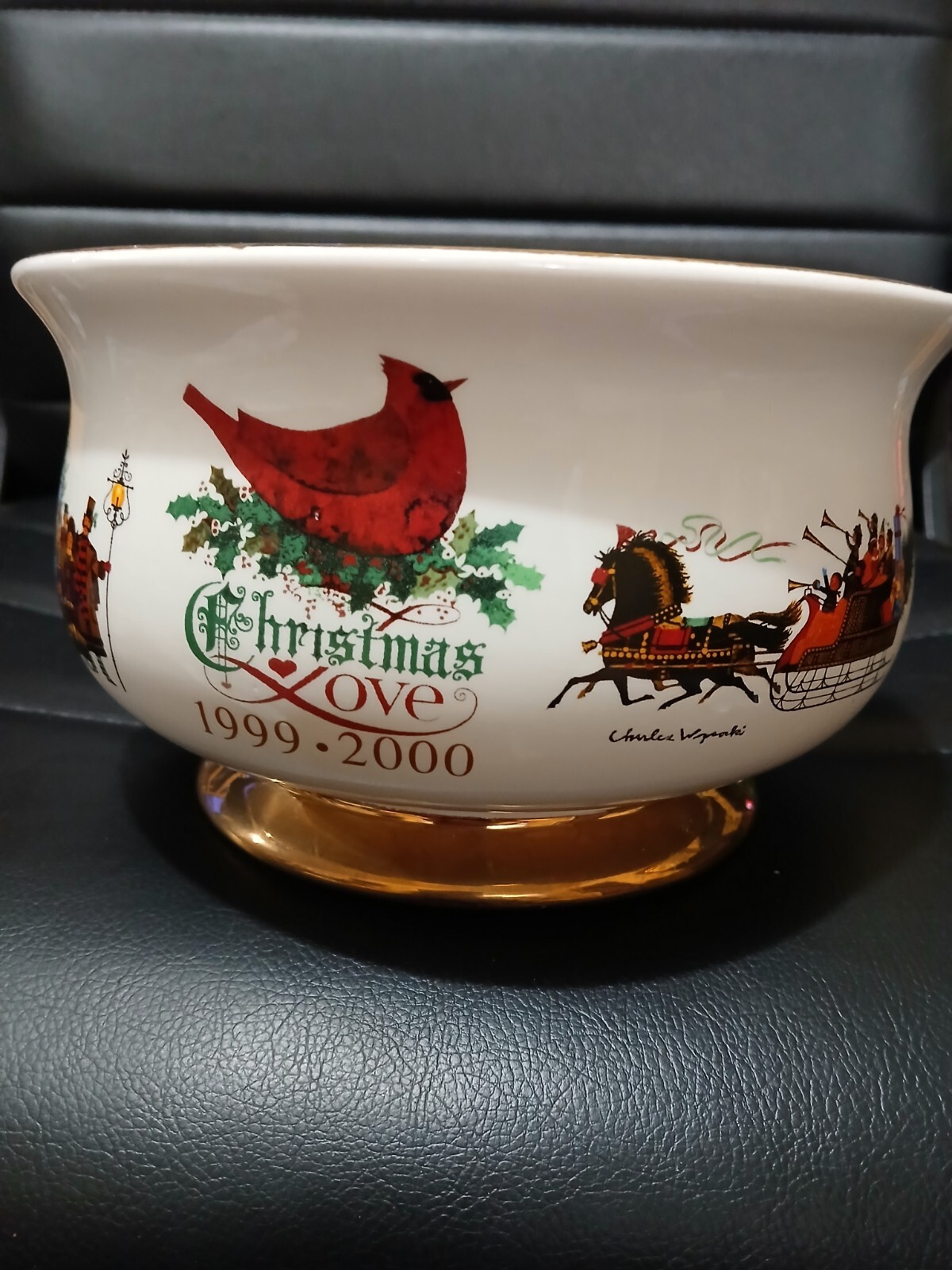 Vintage Telaflora Olde Huckleberry Farms 99-2000 Pedestal Bowl Centerpiece 
