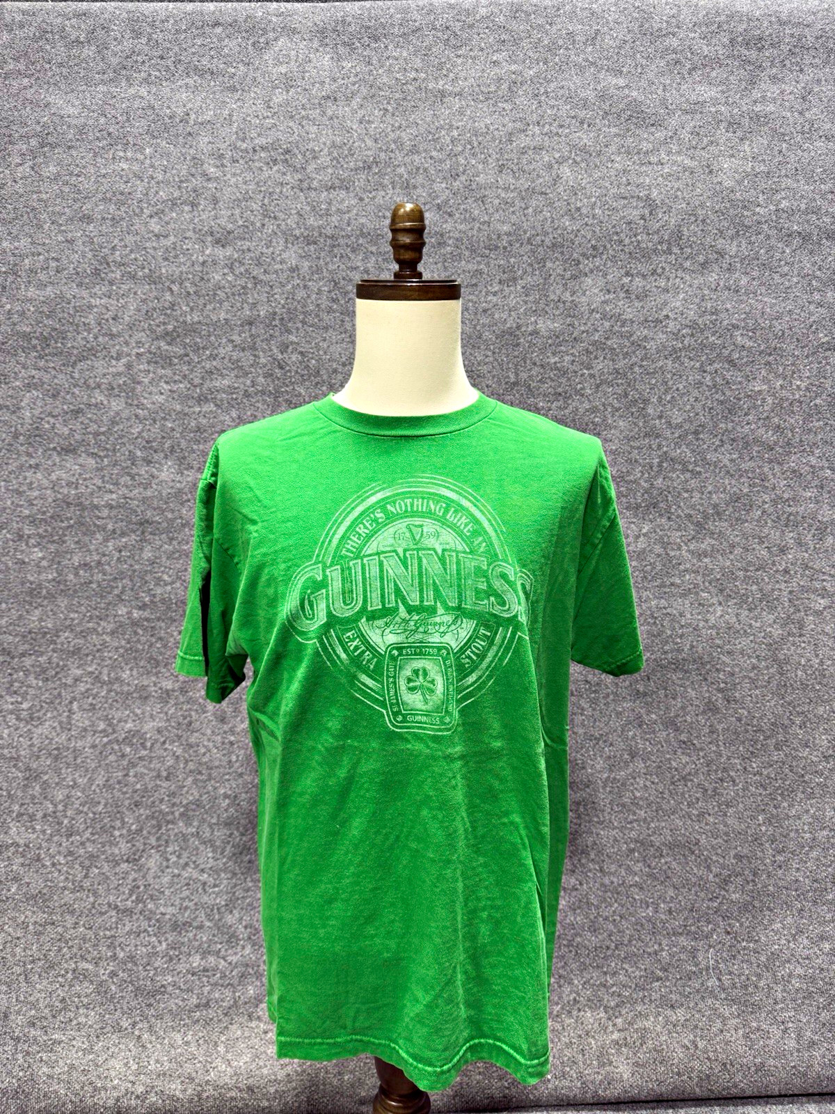 Guinness Green There’s Nothing Like Graphic T-Shirt Breweriana Guinness Green There’s Nothing Like Graphic T-Shirt Breweriana