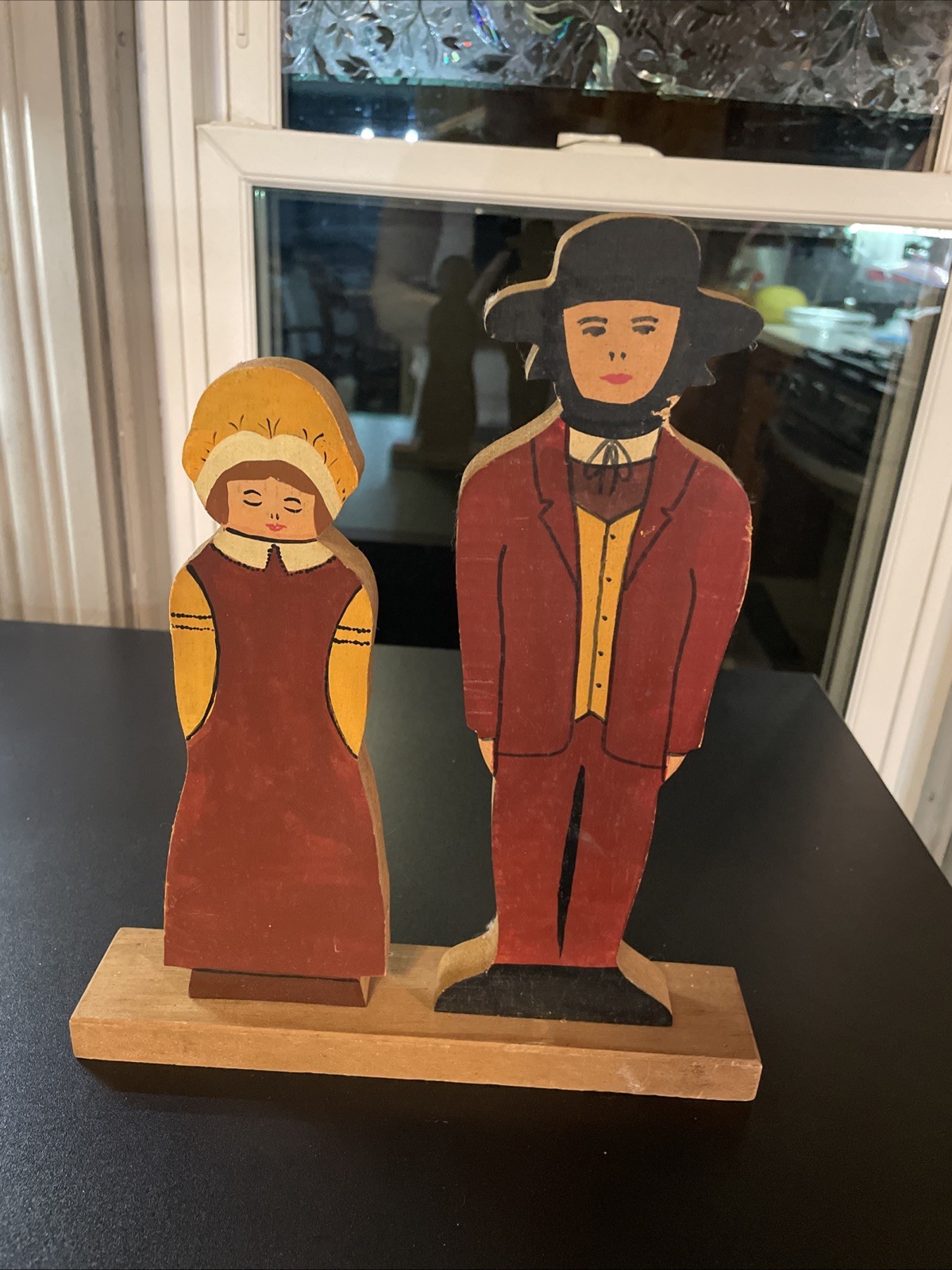 Folk Art Amish Couple Wood Sculpture Hand Painted Vintage Decor Collectible Folk Art Amish Couple Wood Sculpture Hand Painted Vintage Decor Collectible