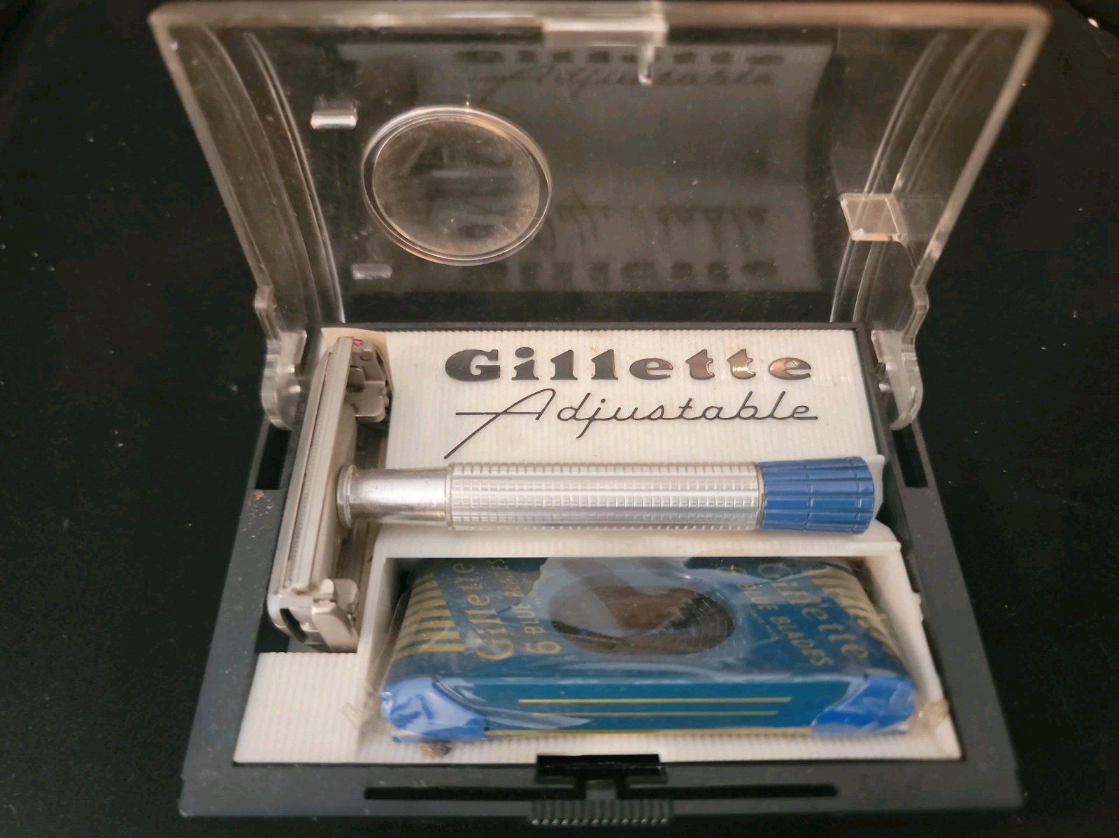 Vintage 1955 (A-4) Gillette Blue Tip Razor super speed Set with Case And Blades