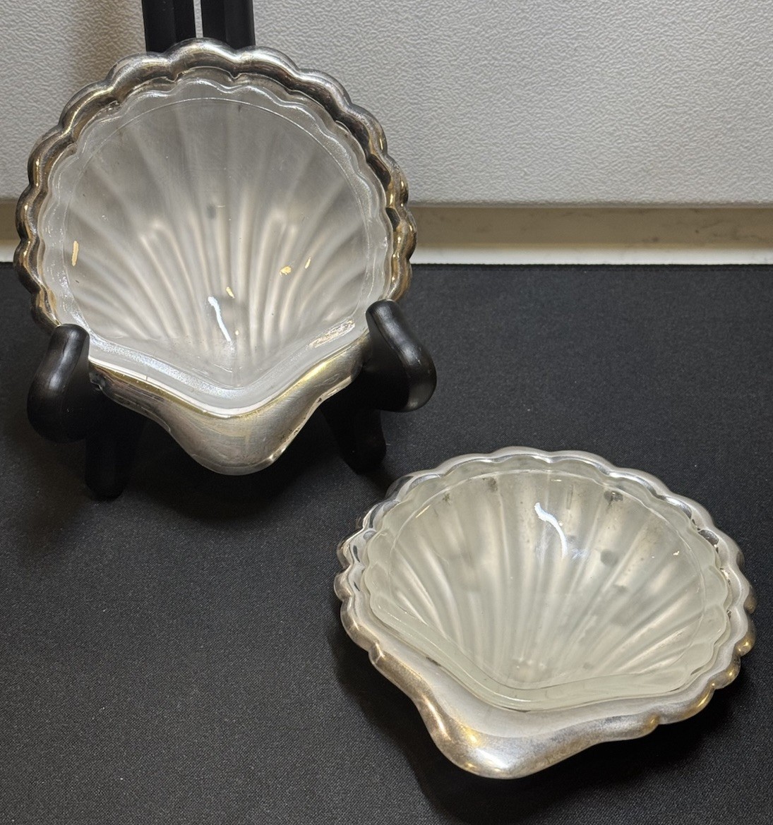 Lot of 2 Scallop Shell-Shaped Primans Silver Plate Trinket Dishes Frosted Insert