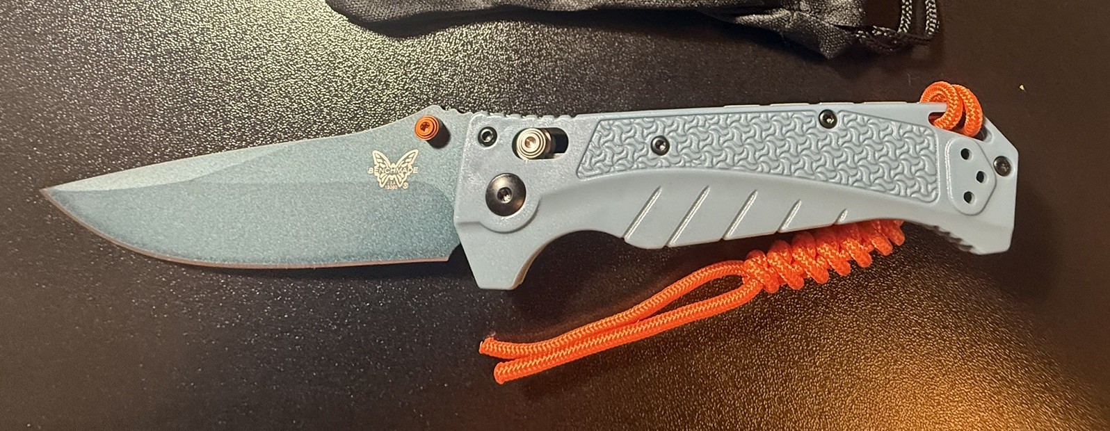 Benchmade 537GY1 Gray AXIS Lock Pocketknife Drop Point Plain Edge SS Blade