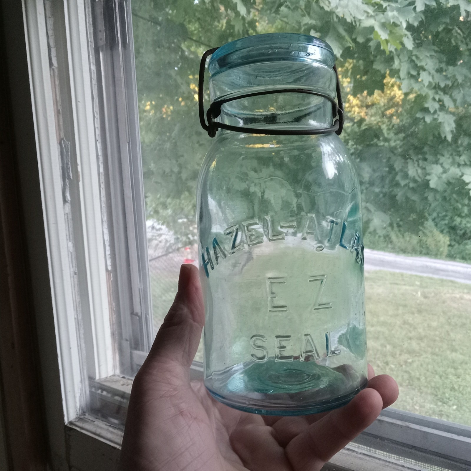 HAZEL-ATLAS E-Z SEAL LT BLUE QUART FRUIT JAR W/ORIGINAL HAZEL ATLAS GLASS LID HAZEL-ATLAS E-Z SEAL LT BLUE QUART FRUIT JAR W/ORIGINAL HAZEL ATLAS GLASS LID