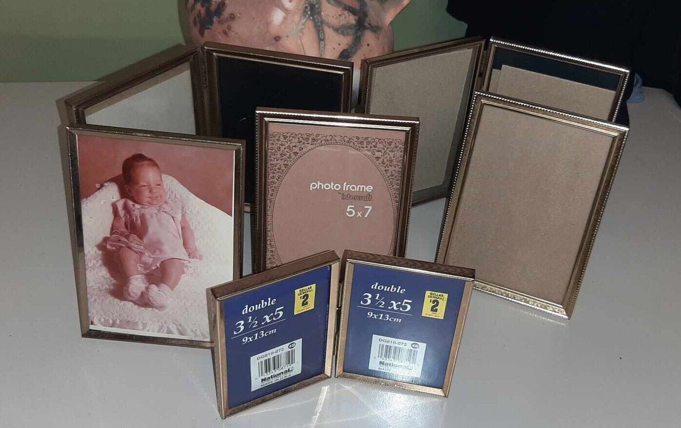 LOT OF 6 VINTAGE BRASS GOLD METAL PICTURE FRAMES (ASSORTED SIZES)