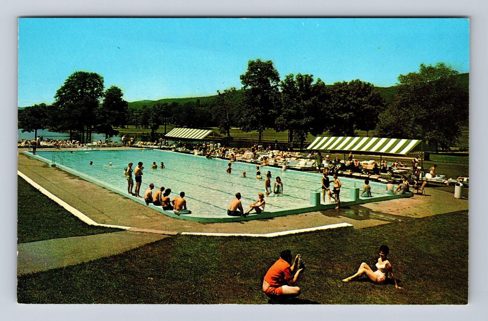 Ellenville NY-New York, The Nevele Country Club Swimming Pool, Vintage Postcard