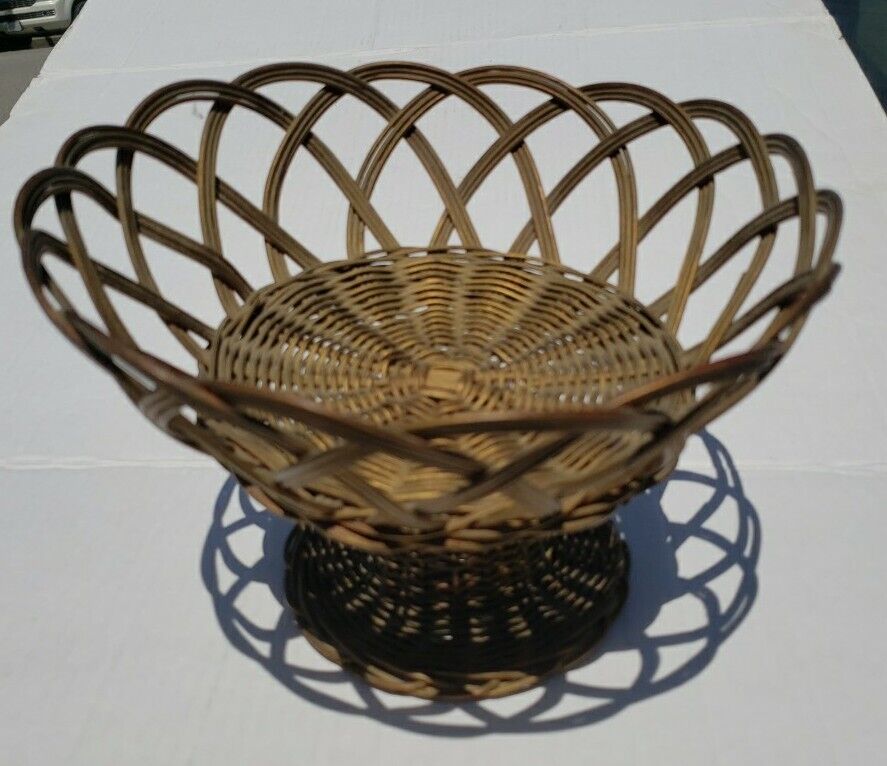 Vintage Weaved Fruit Basket Bowl Extremely Unique 10\