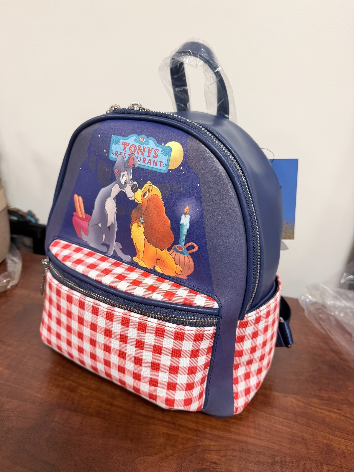 DANIELLE NICOLE DISNEY LADY & THE TRAMP KISSING MINI BACKPACK NEW with Tags DANIELLE NICOLE DISNEY LADY & THE TRAMP KISSING MINI BACKPACK NEW with Tags