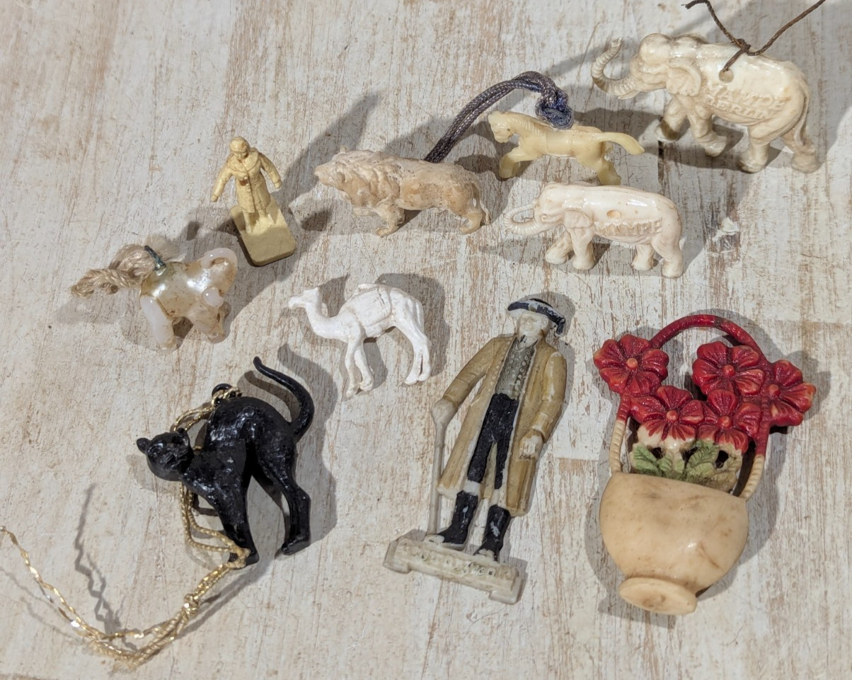 Lot Vtg Celluloid Cracker Jack Toy Prize Charms and Others, Large Flower Basket
