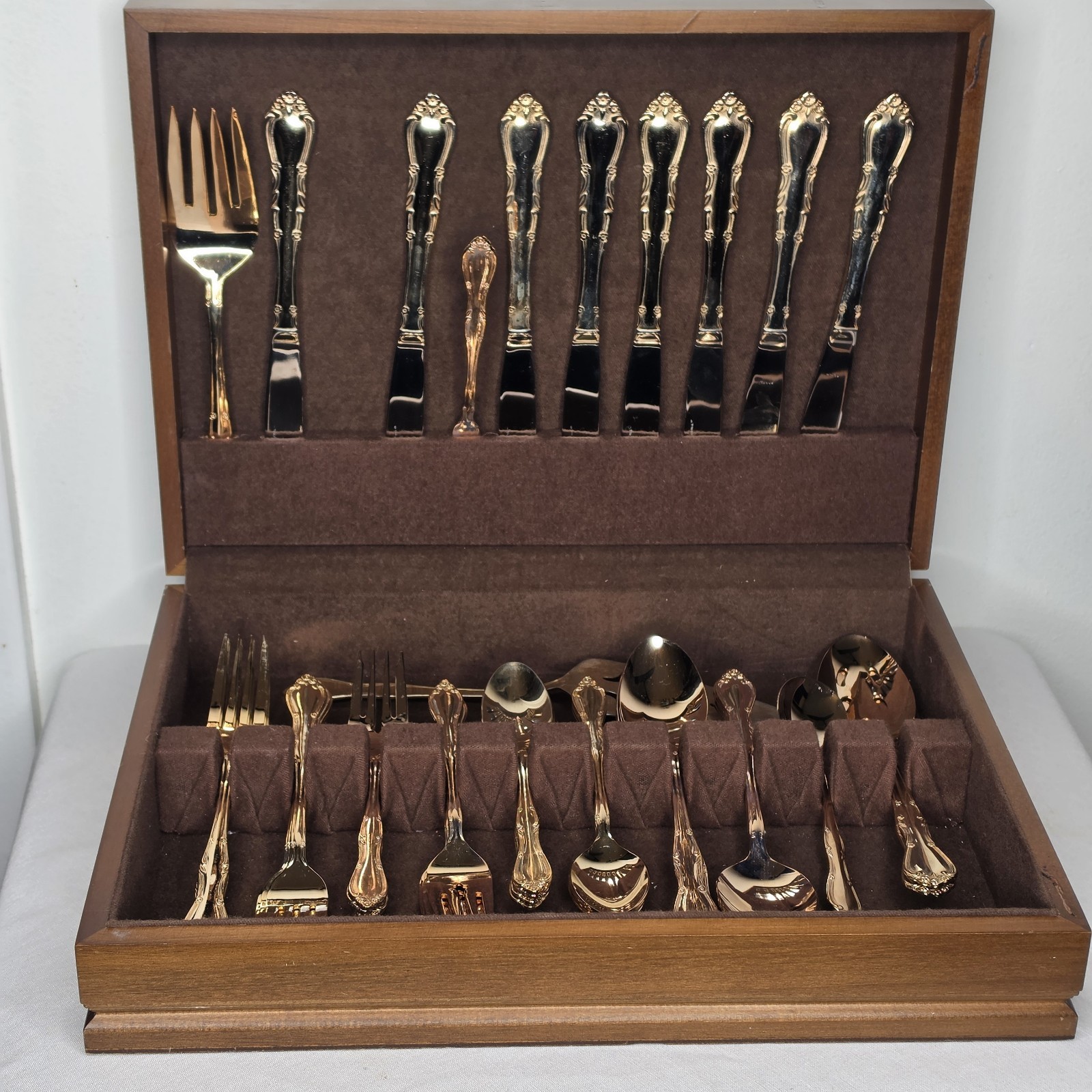 Vtg International Silver Co Gold Electroplate Flatware Set Korea Ornate Box Vtg International Silver Co Gold Electroplate Flatware Set Korea Ornate Box