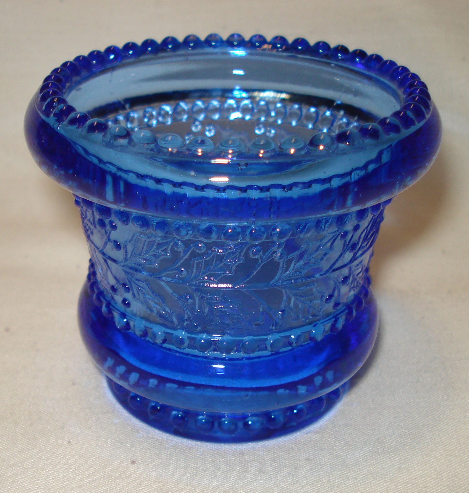 Vintage St Clair Blue Glass Beaded Rim Holly Leaf Band Round Toothpick Holder